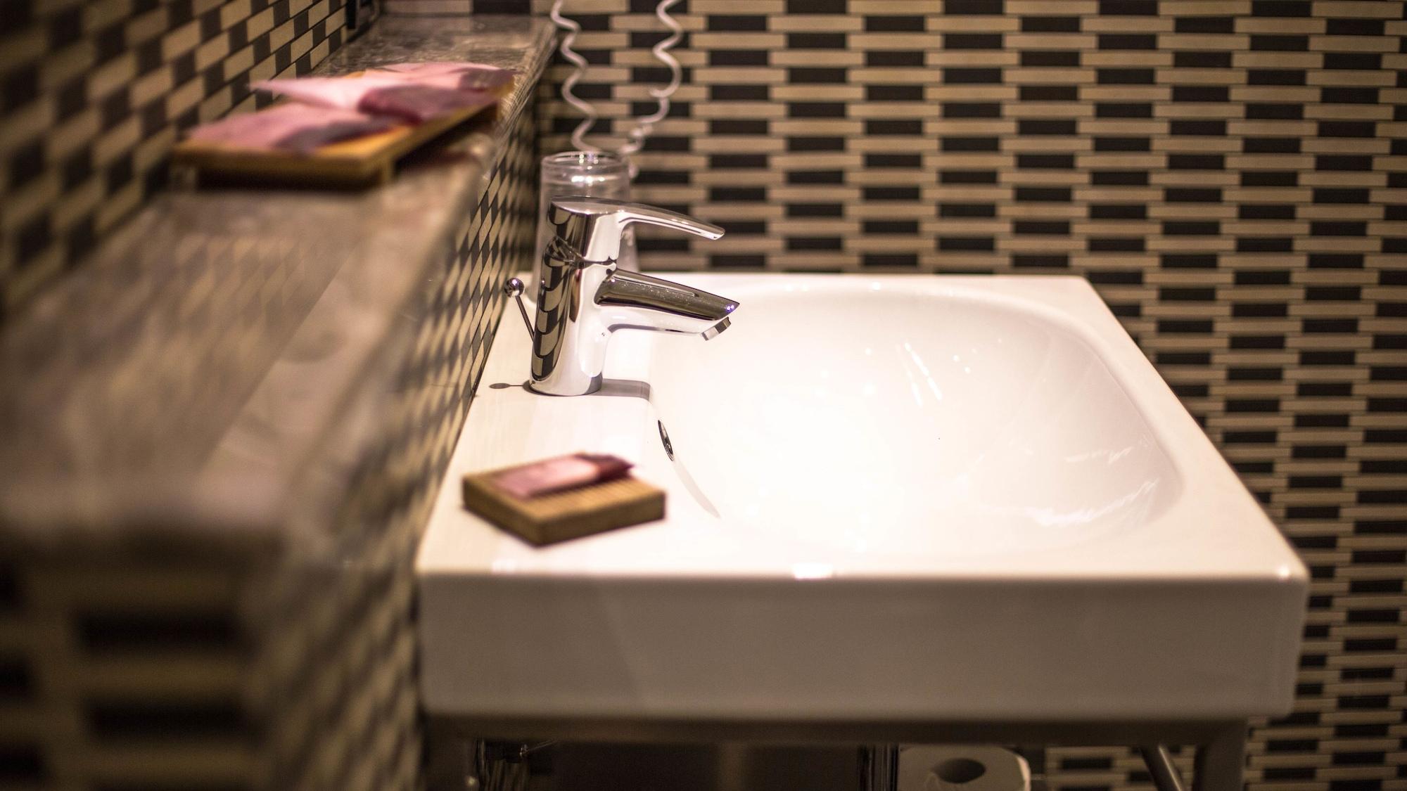 Bb 10 Serpotta - Palazzo Riolo & Restaurant باليرمو المظهر الخارجي الصورة